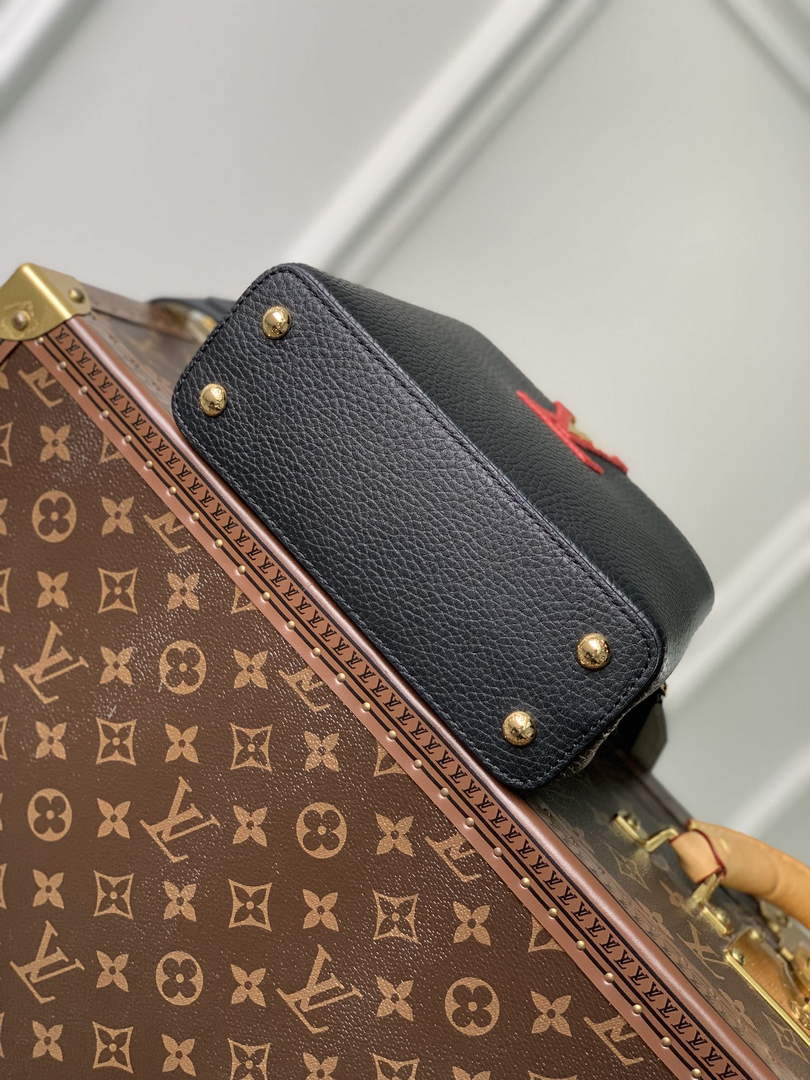 LV M21043 Louis Vuitton Capucines Mini Handbag Black / Greige Doux / Scarlet