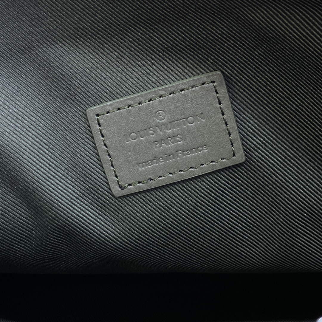 LV M69837 Louis Vuitton Takeoff Pouch Bag ArmyGreen