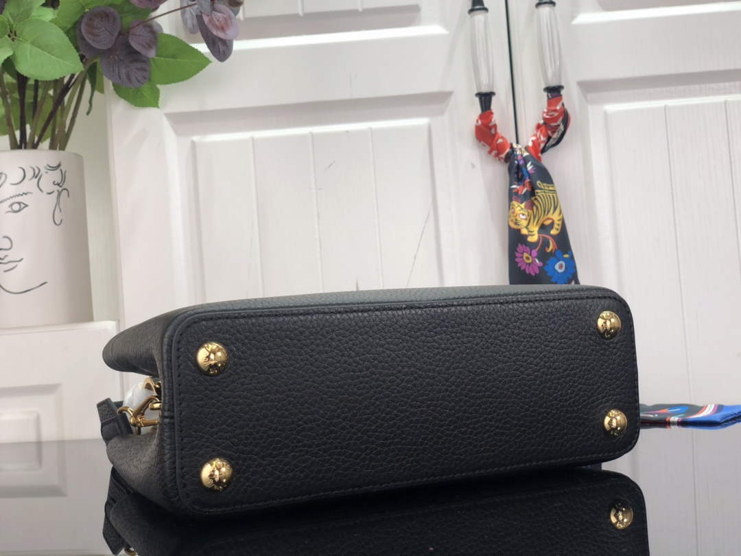 LV M59882 Louis Vuitton Capucines BB Handbag M59883 Black