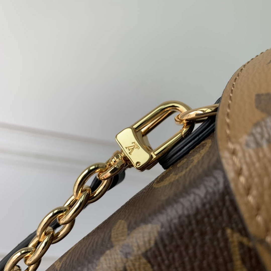 LV M82465 Louis Vuitton Camera Box Handbag