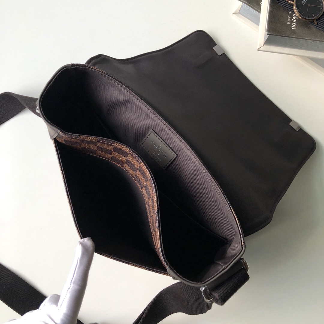 Louis Vuitton N41031 District PM Damier Eb��ne Bag