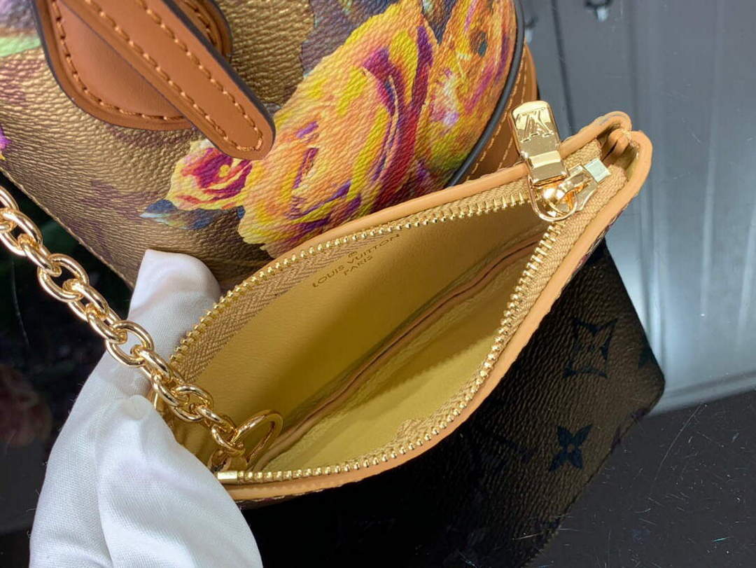 LV M81724 Louis Vuitton Nano Bucket Bag Gold