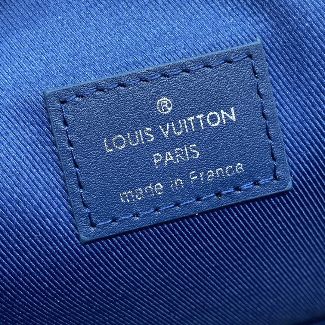 LV M82804 Louis Vuitton Fastline Wearable Wallet Dark Blue