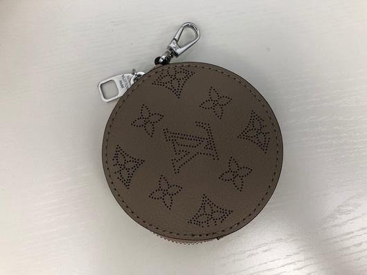 LV M57201 Louis Vuitton M57070 Bella Mahina M57068 Crossbody Galet Gray
