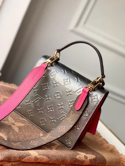 LV M90502 Louis Vuitton M90505 Spring Street Bag Silver Plum