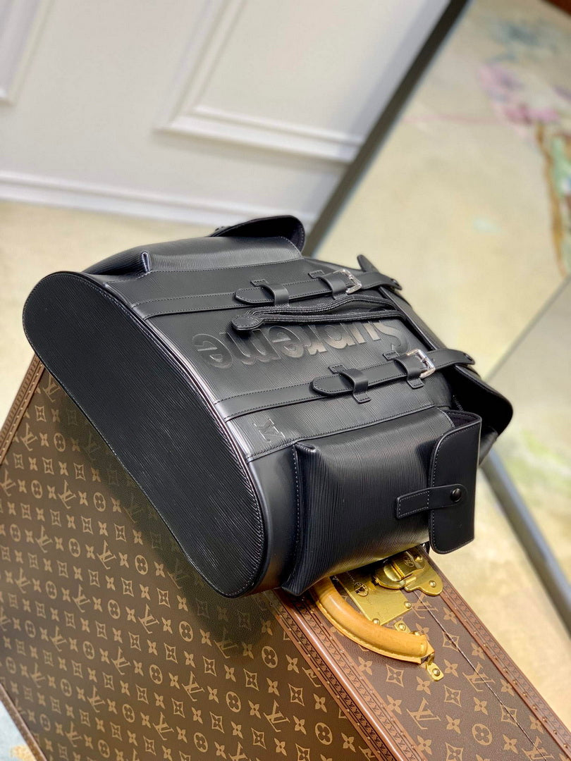LV M53413 Louis Vuitton LV x Supreme Backpack Black