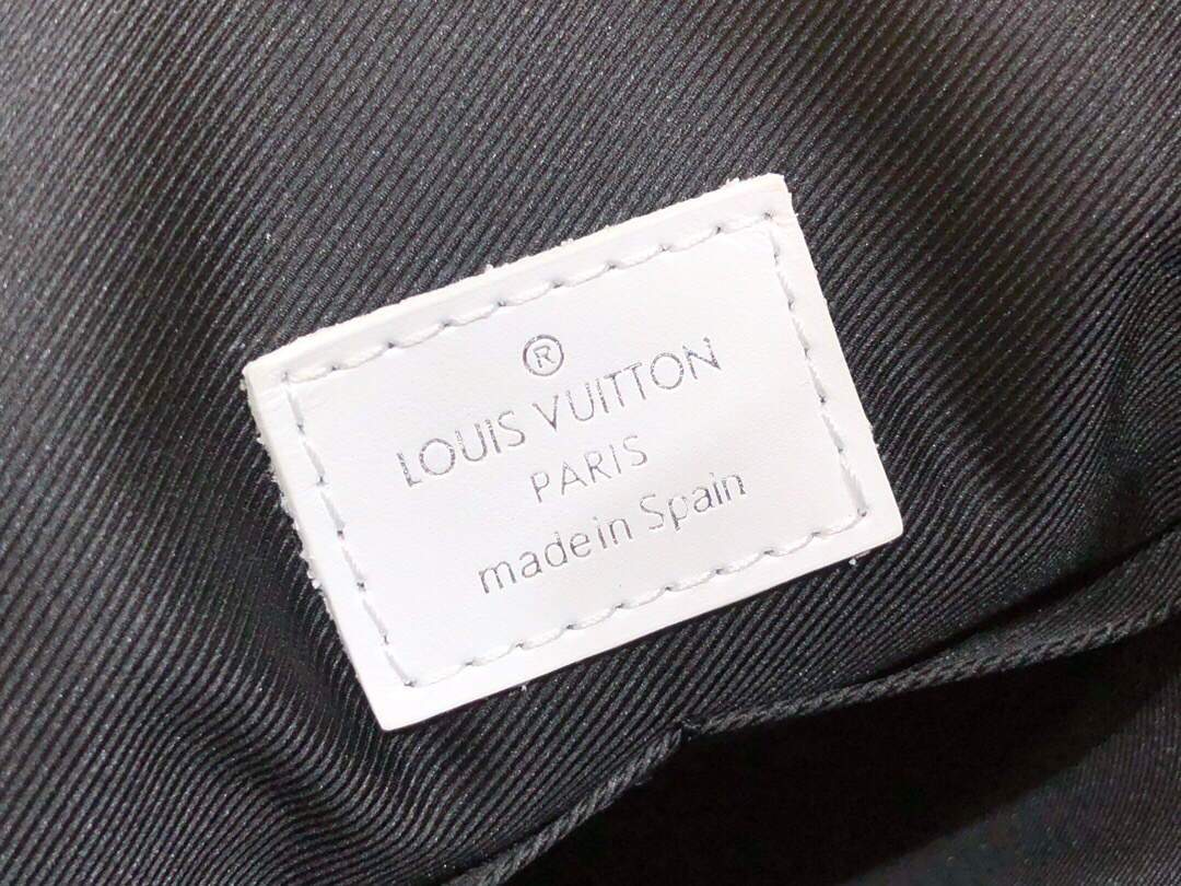 LV M46112 Louis Vuitton Carry It Bag 32cm Monogram Canvas Spring/Summer 2021 Collection Yellow