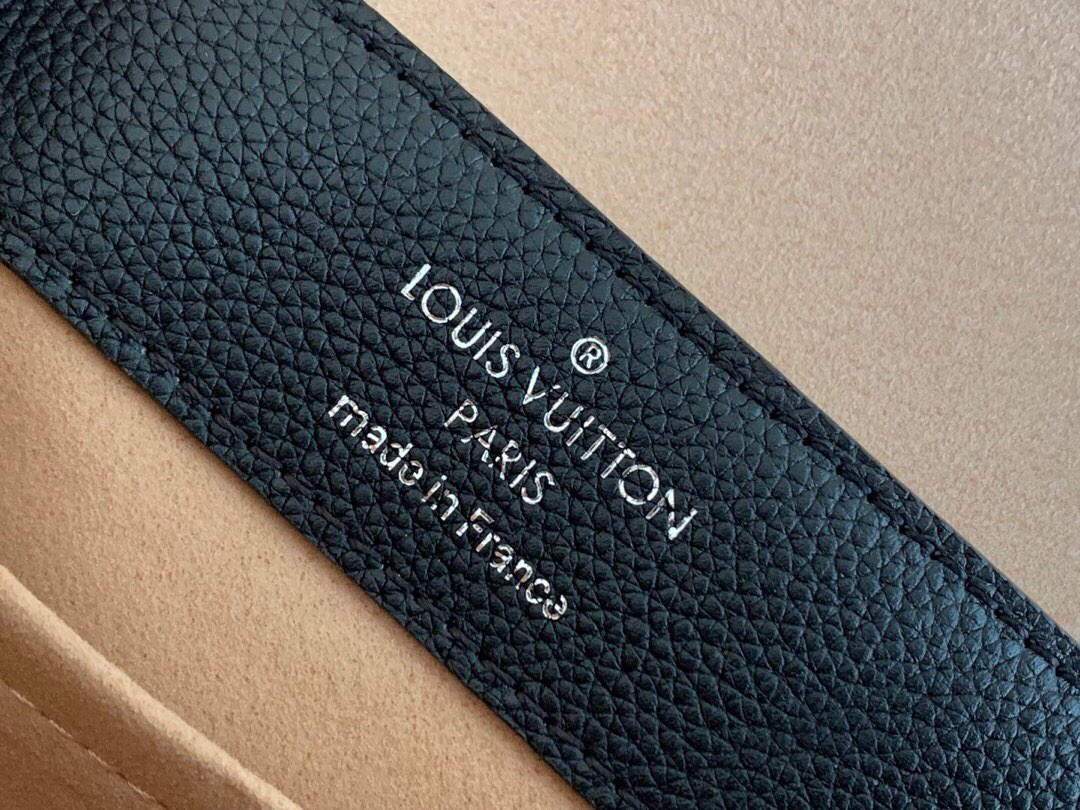 LV M53937 Louis Vuitton Lockme Ever BB Handbag Black