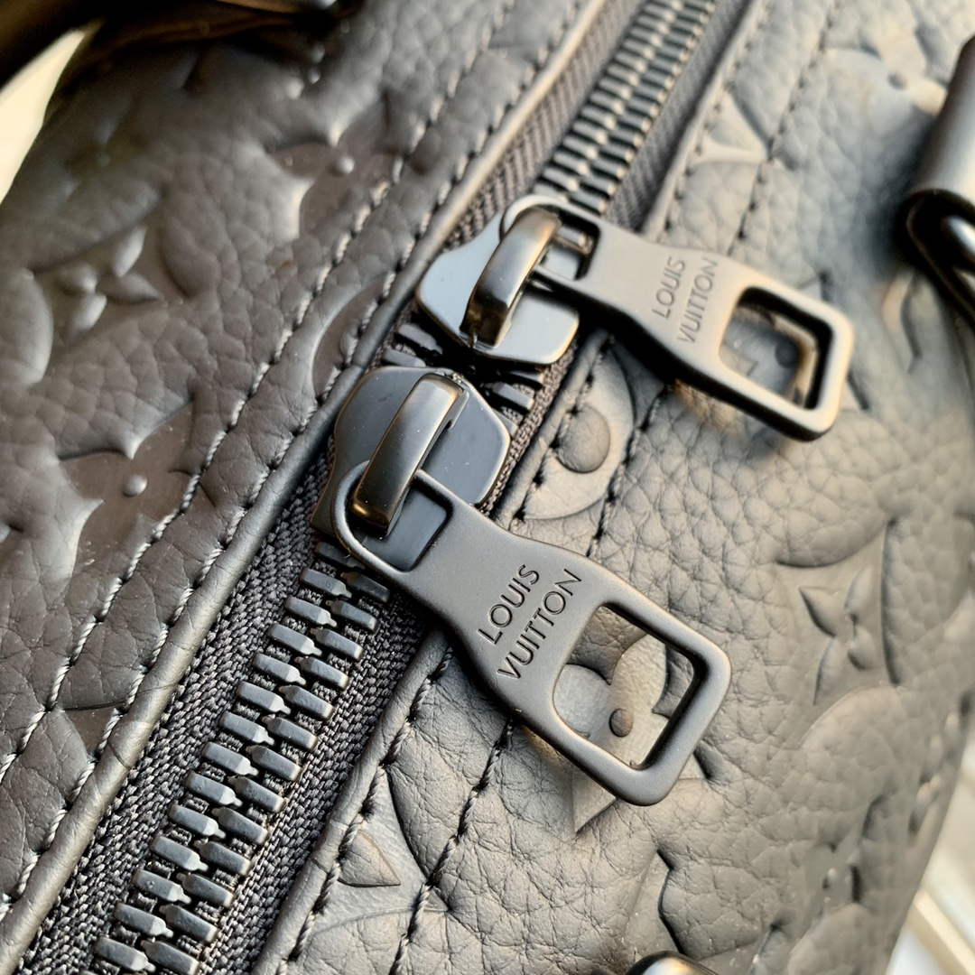 LV M22765 Louis Vuitton Keepall Bandouli��re 35 Bag Black