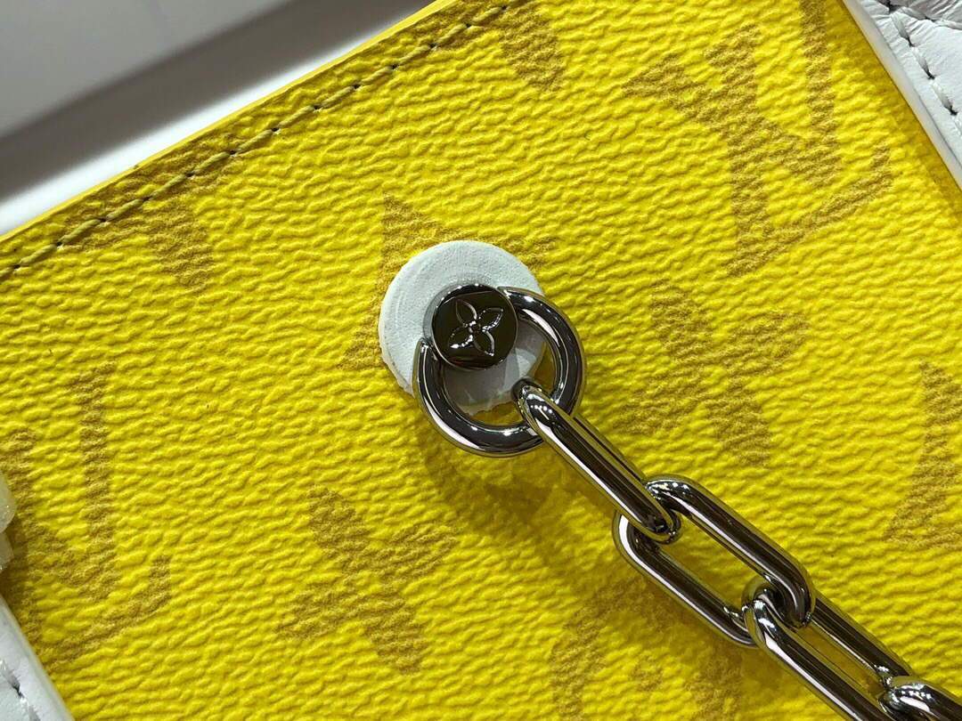 LV M46112 Louis Vuitton Carry It Bag 32cm Monogram Canvas Spring/Summer 2021 Collection Yellow