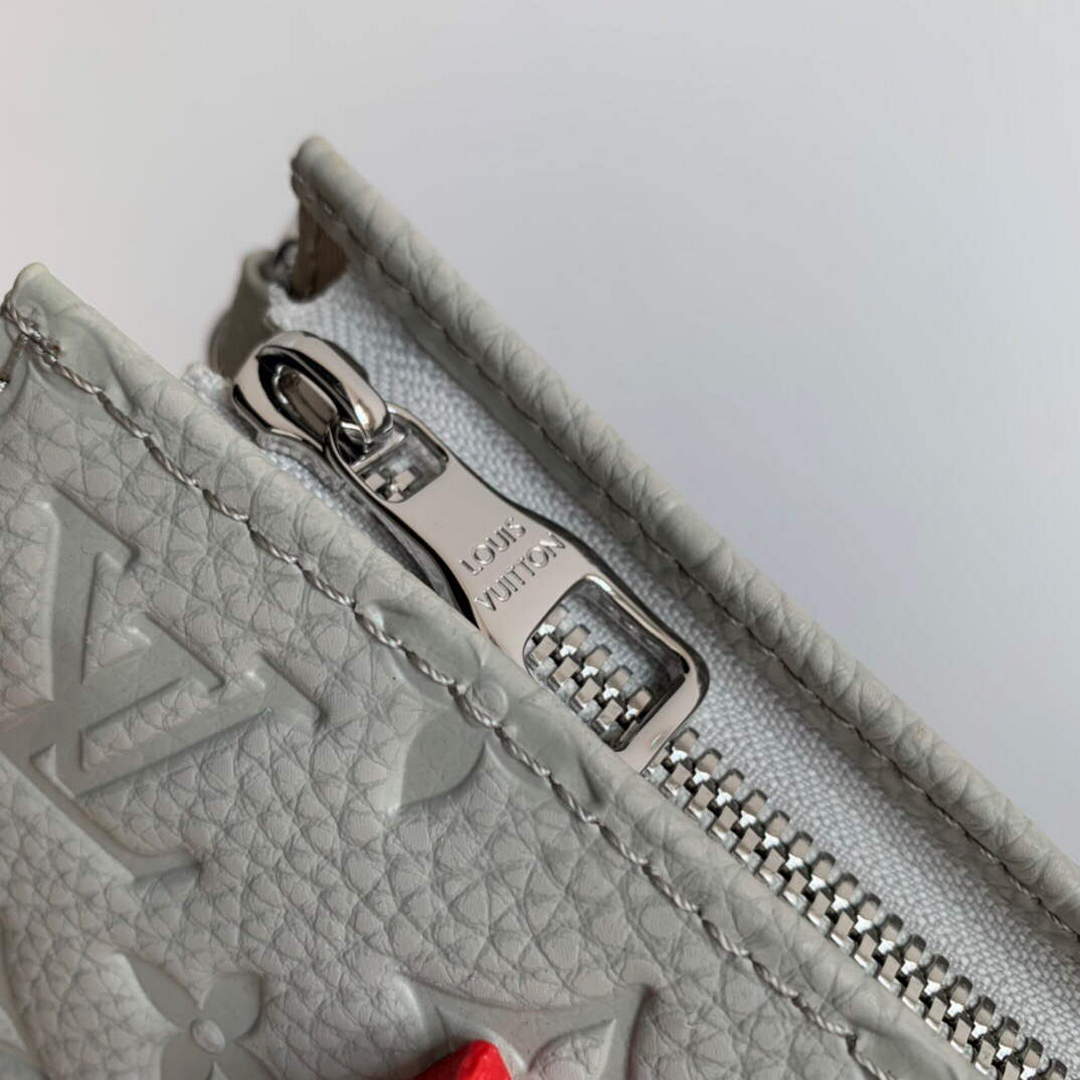LV M81556 Louis Vuitton Pochette Voyage Other Leathers Light gray