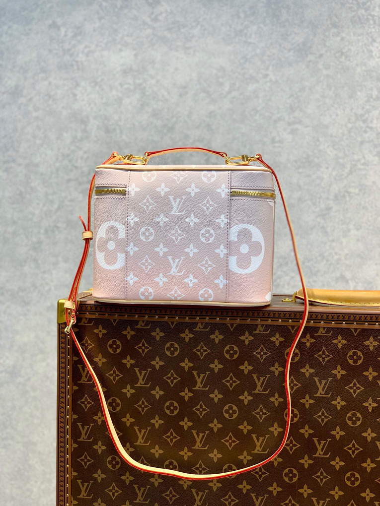 LV M80357 Louis Vuitton Nice BB Toiletries Bag
