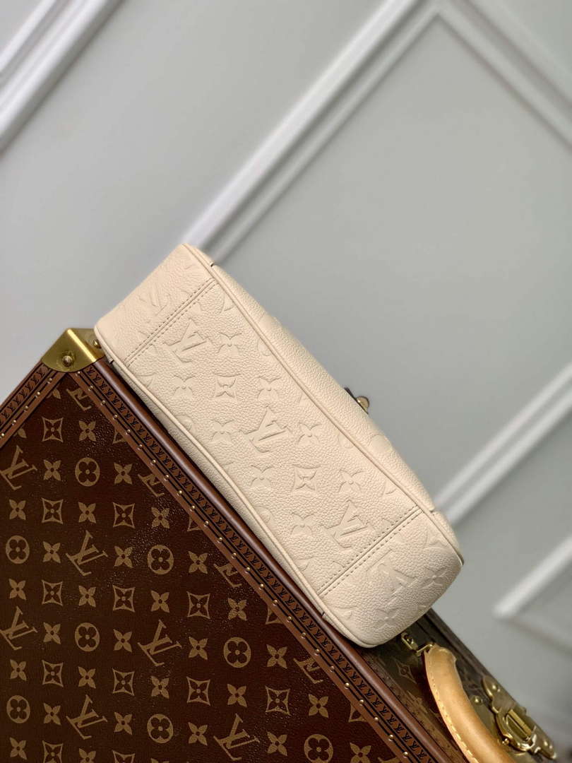 LV M46503 Louis Vuitton Trianon PM Bag Monogram Cr��me Beige