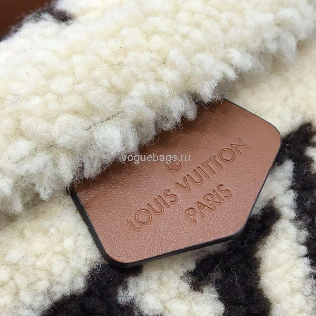 LV M55425 Louis Vuitton Bumbag Shearling Beige