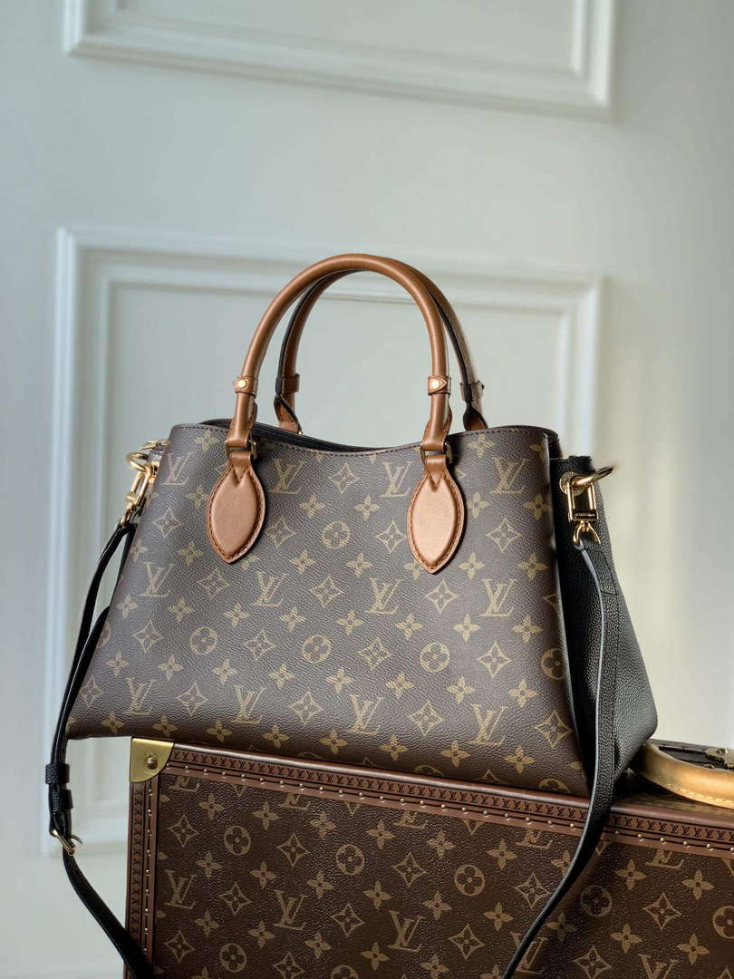 LV M46508 Louis Vuitton Vendme MM Bag Black