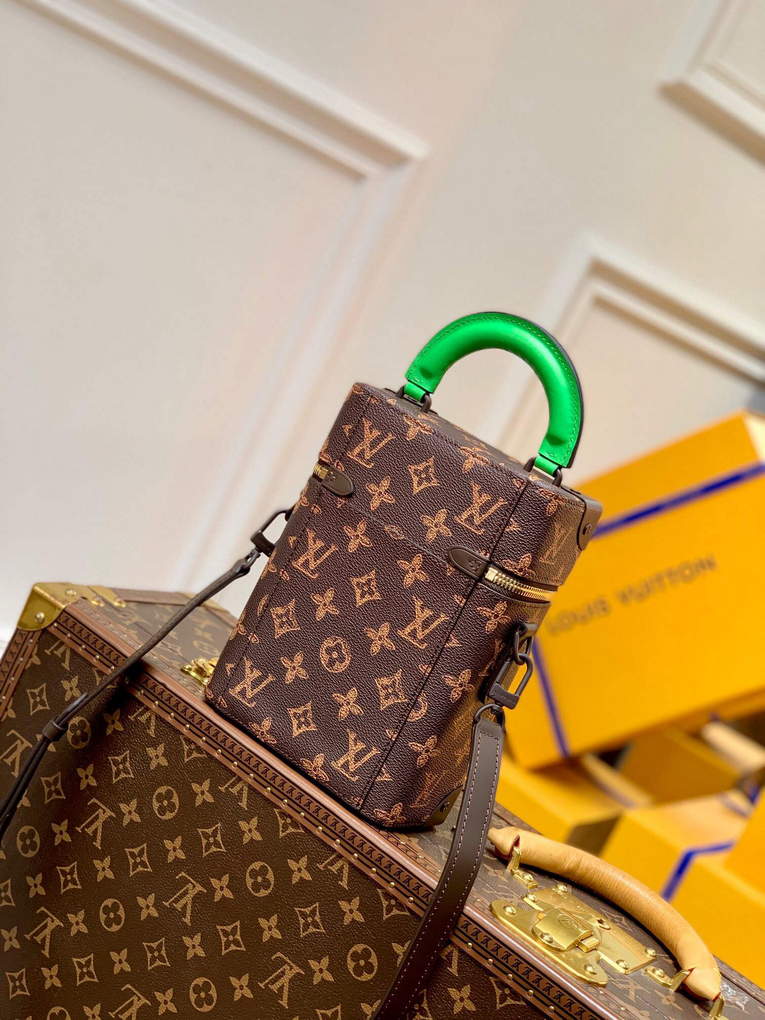 LV M59664 Louis Vuitton Vertical Box Trunk