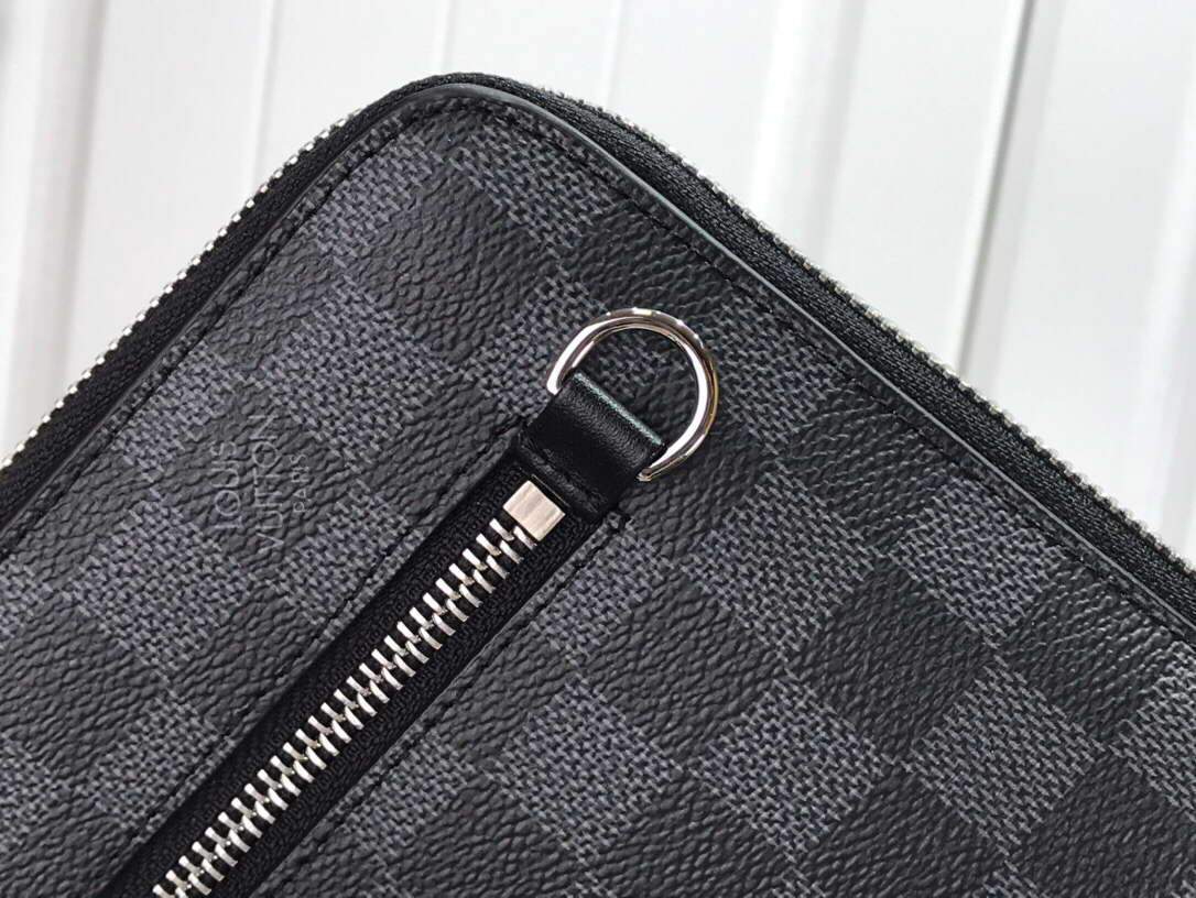 LV N60417 Louis Vuitton Pouch Damier Graphite