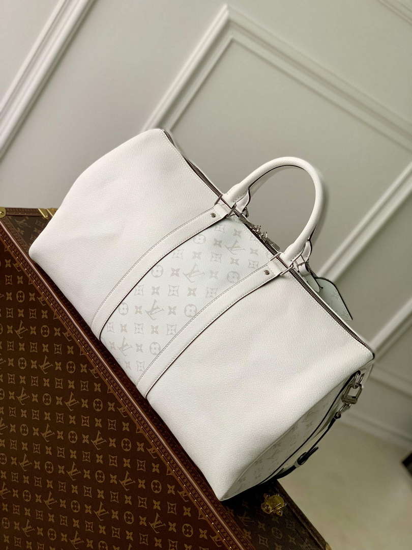 LV M30885 Louis Vuitton Keepall Bandouli��re 50 Bag Optic White
