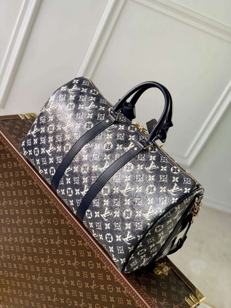 LV M22923 Louis Vuitton Keepall Bandouli��re 45 Bag Blue