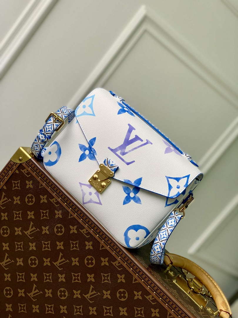 LV M23055 Louis Vuitton Pochette M��tis MM Handbag Blue