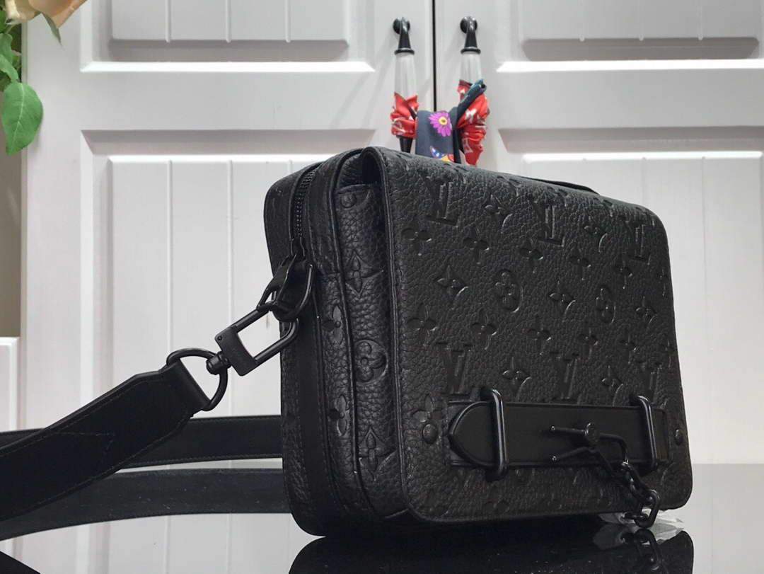 LV M57307 Louis Vuitton Steamer Messenger Bag Black
