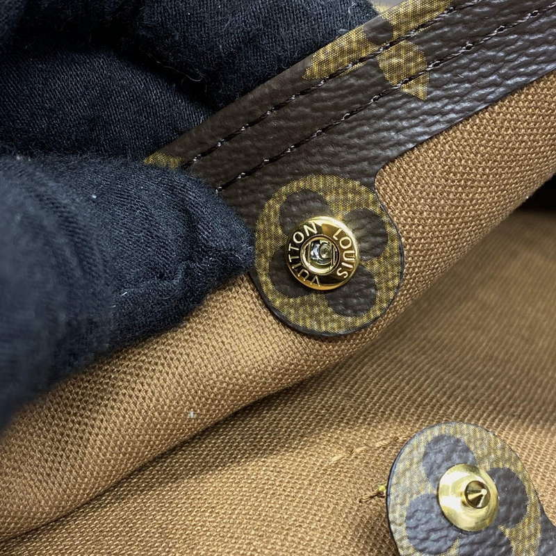 LV M46817 Louis Vuitton Atlantis GM Handbag