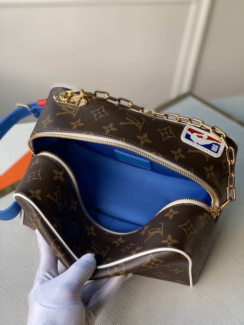 Louis Vuitton M44494 dopp kit toilet pouch M85149 monogram canvas
