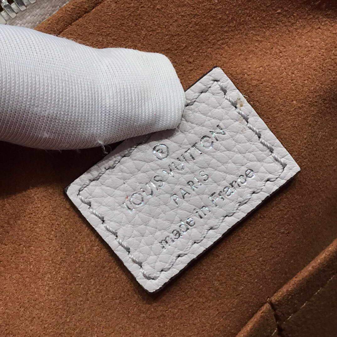 LV M55553 Louis Vuitton Haumea Mahina Bag M55031 Brume Grey