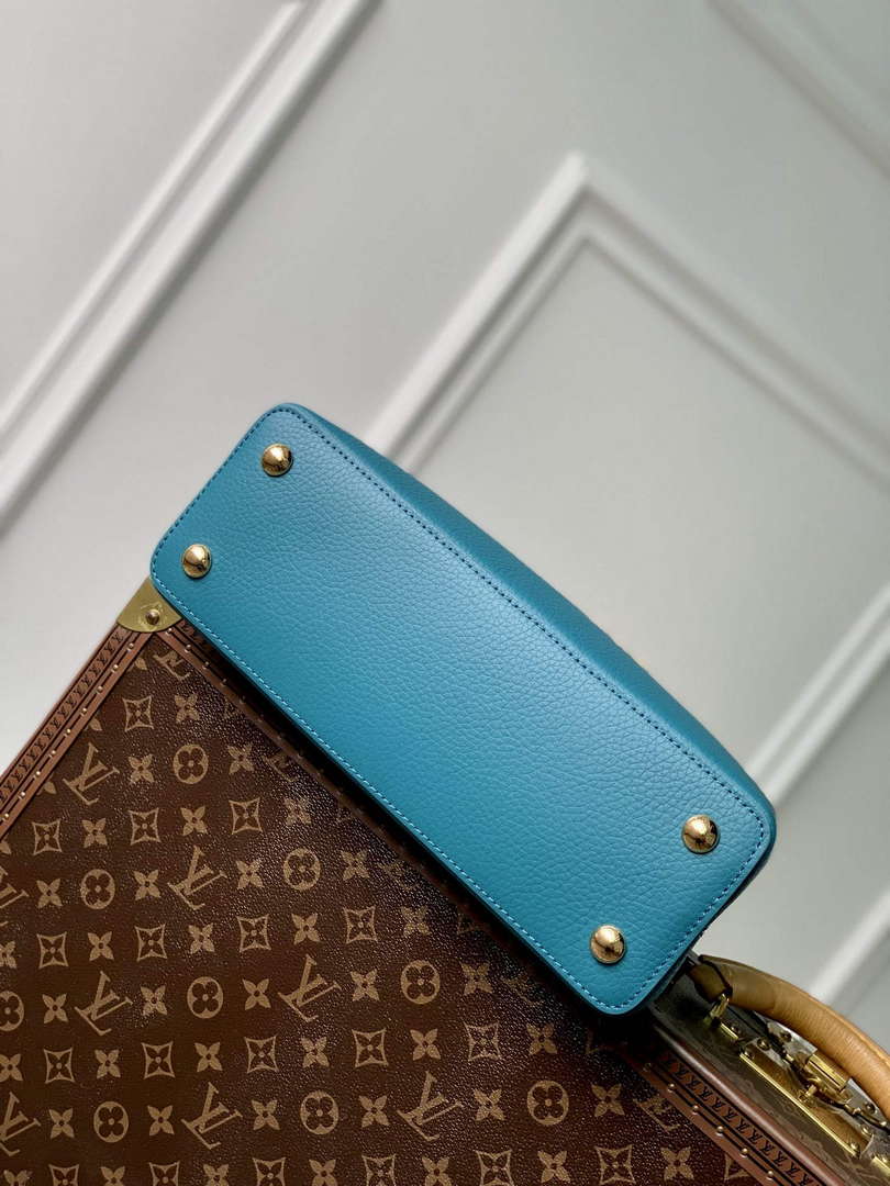 Louis Vuitton LV M23766 Capucines MM Handbag Green