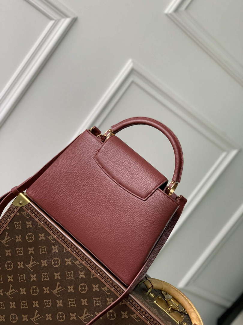 LV M25128 Louis Vuitton Capucines MM Handbag Griotte Red