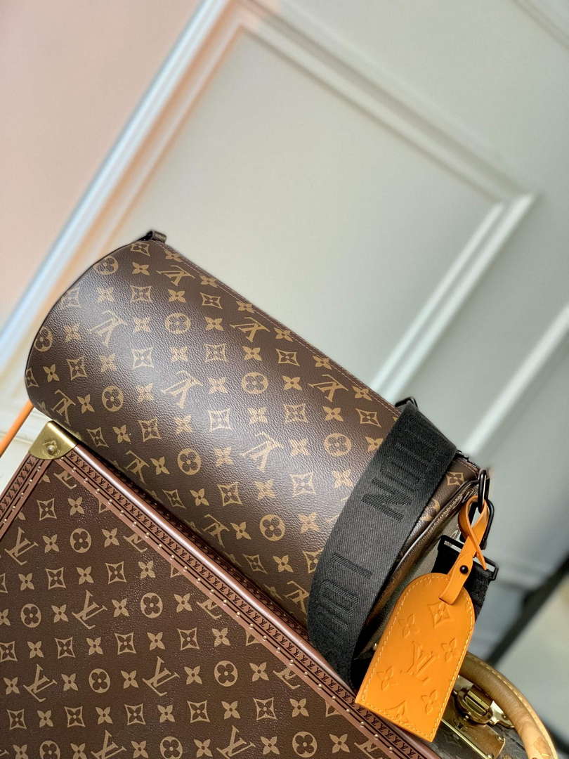 LV M46691 Louis Vuitton Soft Polochon Bag Radiant Sun