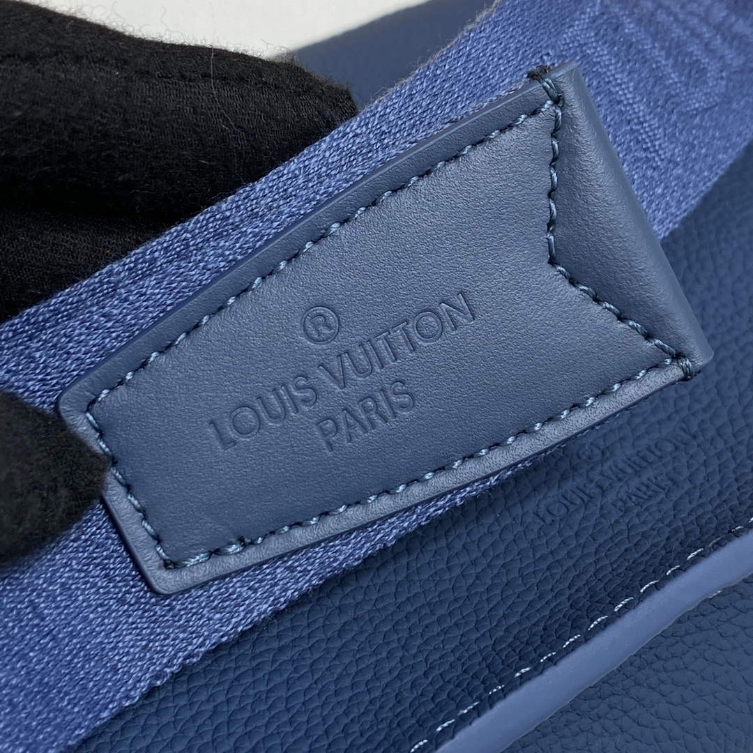 LV M57081 Louis Vuitton Takeoff Slingbag Navy blue