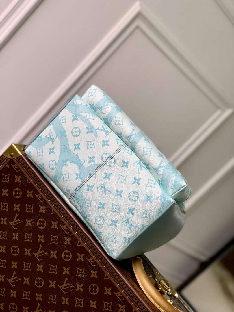 LV M22519 Louis Vuitton Discovery Backpack Crystal Blue