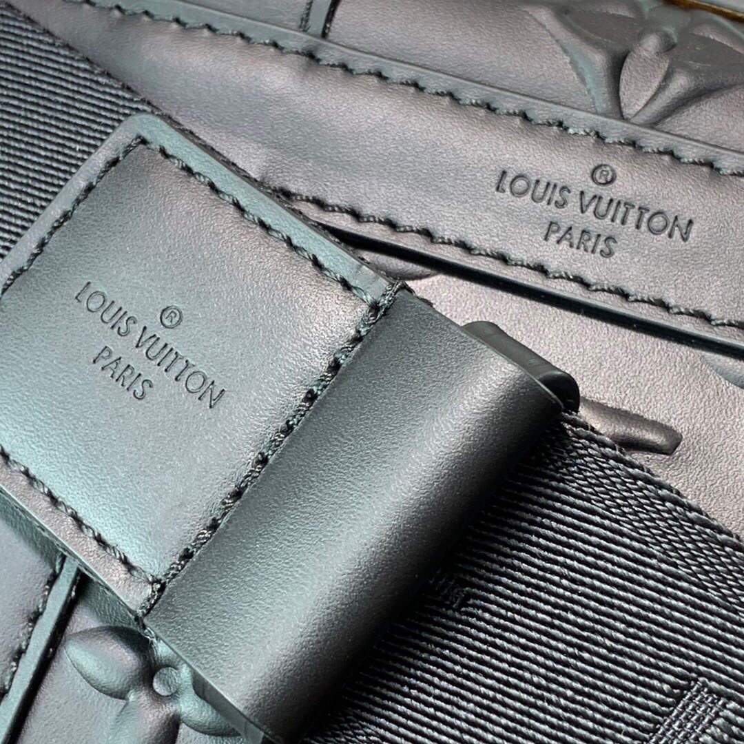 LV M57952 Louis Vuitton Trunk Slingbag Black