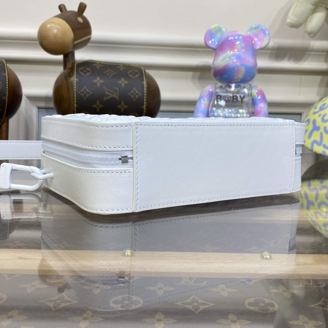 LV M21833 Louis Vuitton Handle Soft Trunk Bag Optic White