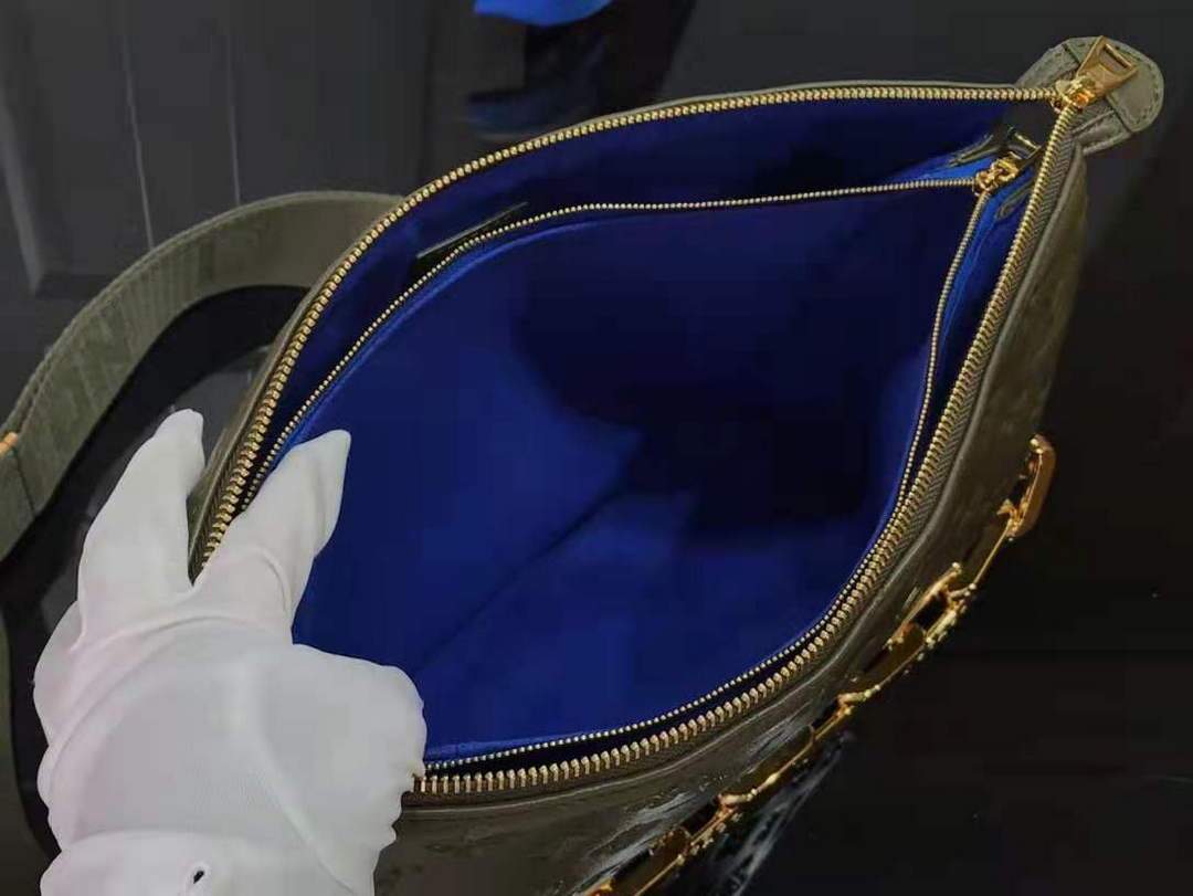 LV M57782 Louis Vuitton Coussin MM Embossed puffy Lambskin M57783 Bag Green