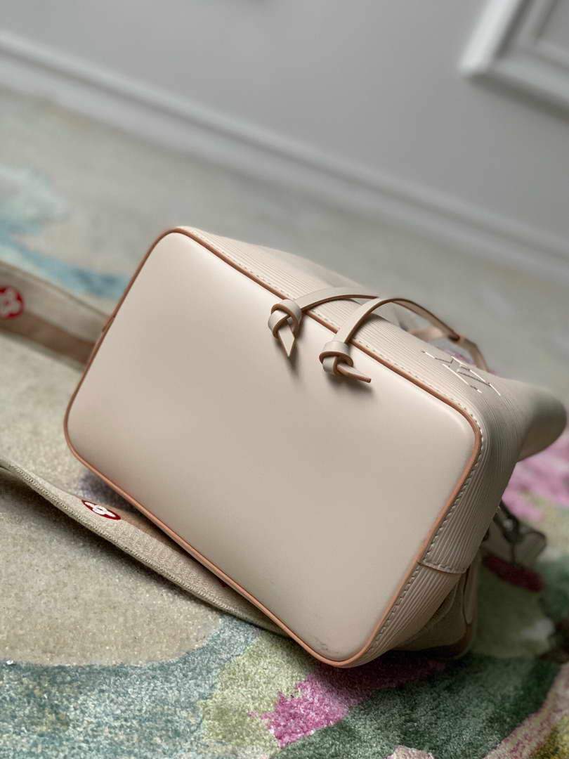 LV M57693 Louis Vuitton N��oNo�� BB Bucket Bag M57706 M57691 Quartz White