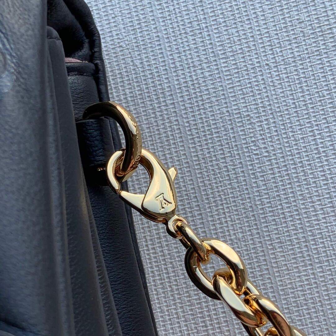 LV M80742 Louis Vuitton Pochette Coussin Other Leather Bag Black