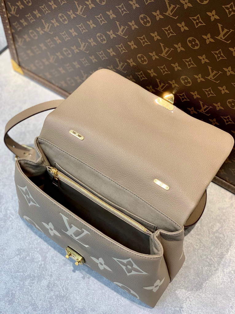 LV M46041 Louis Vuitton Madeleine MM Handbag Embossed Grained Cowhide Leather
