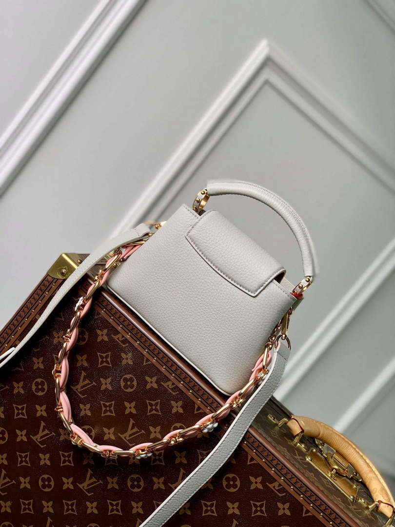 LV M23280 Louis Vuitton Capucines Mini Handbag Ice Grey
