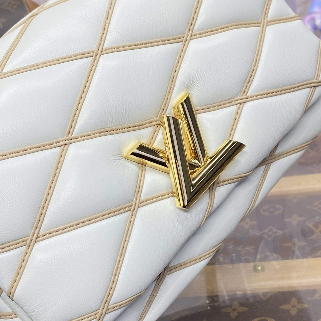 LV M24186 Louis Vuitton GO-14 MM Bag Off-white