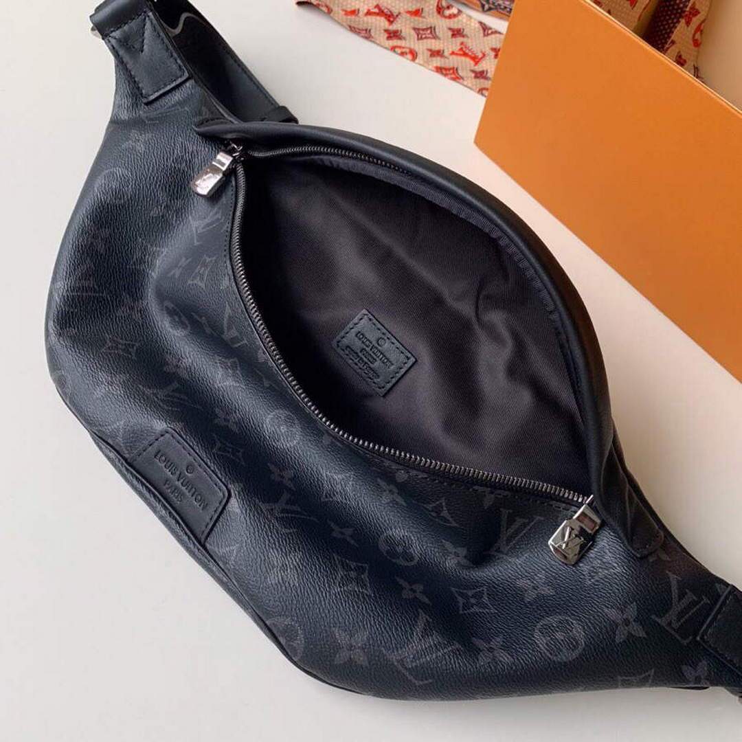 LV M44336 Louis Vuitton Discovery Bumbag Monogram Black