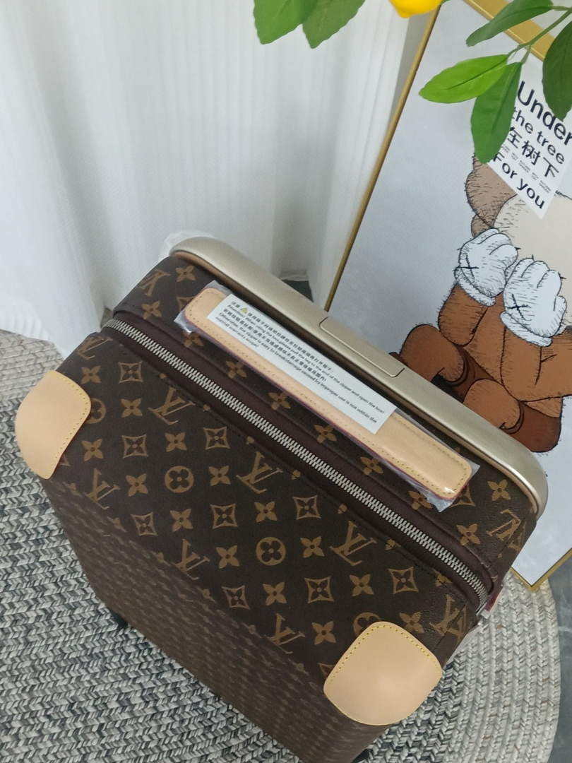 LV M23203 Louis Vuitton Horizon 55 Monogram canvas