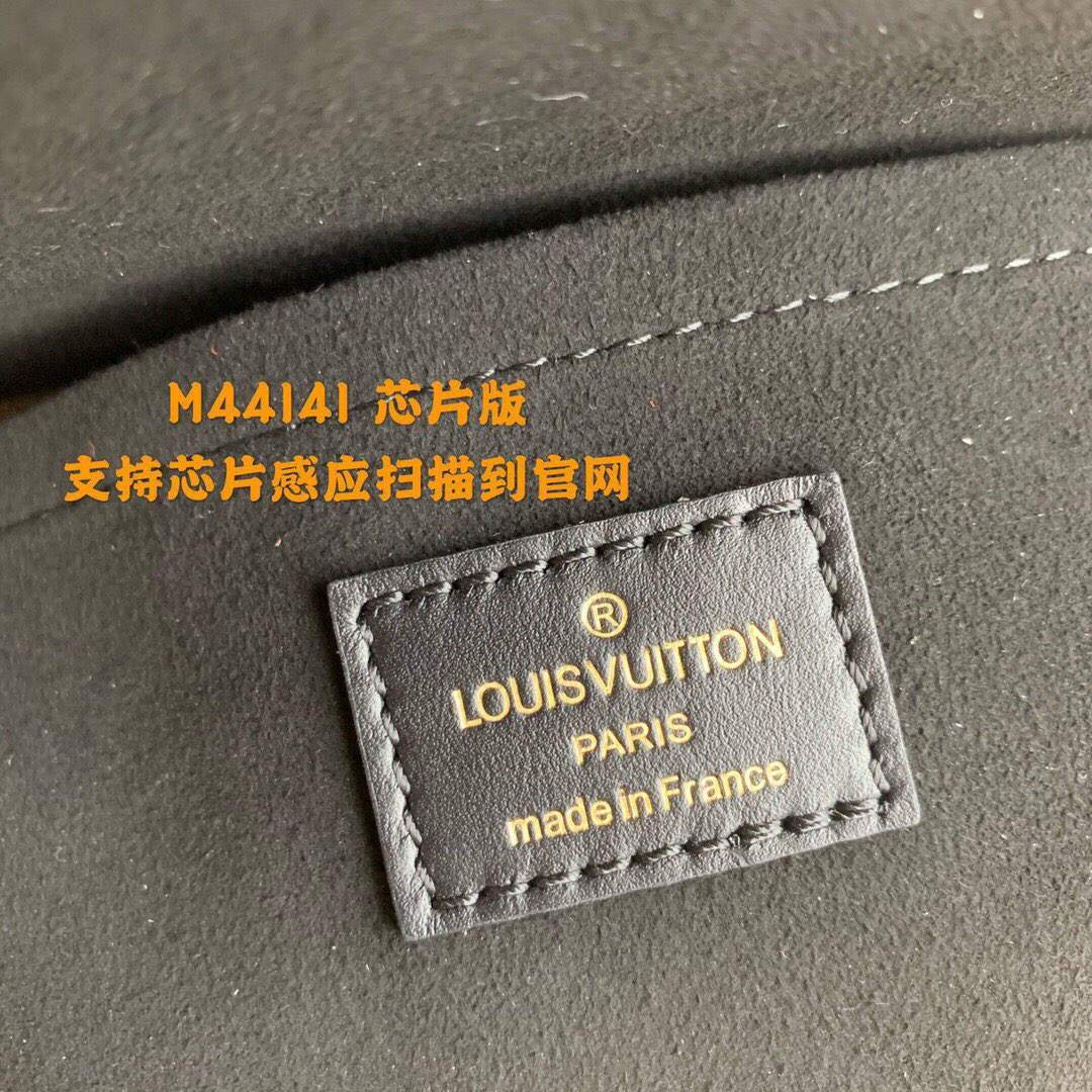 LV M44141 Louis Vuitton Locky BB Monogram Black M44654 Bag