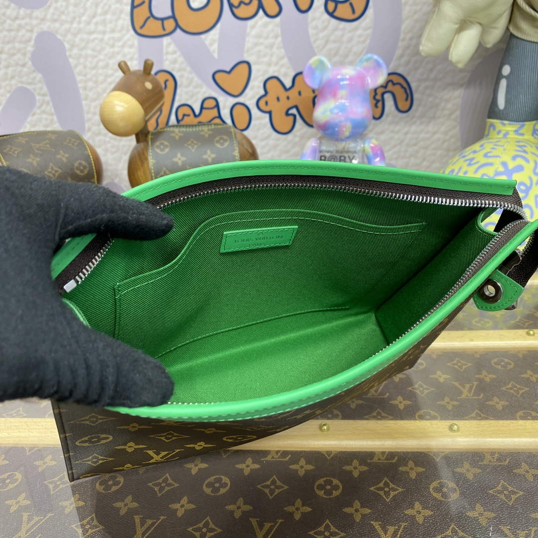 LV M82854 Louis Vuitton Pochette Voyage MM Bag Green