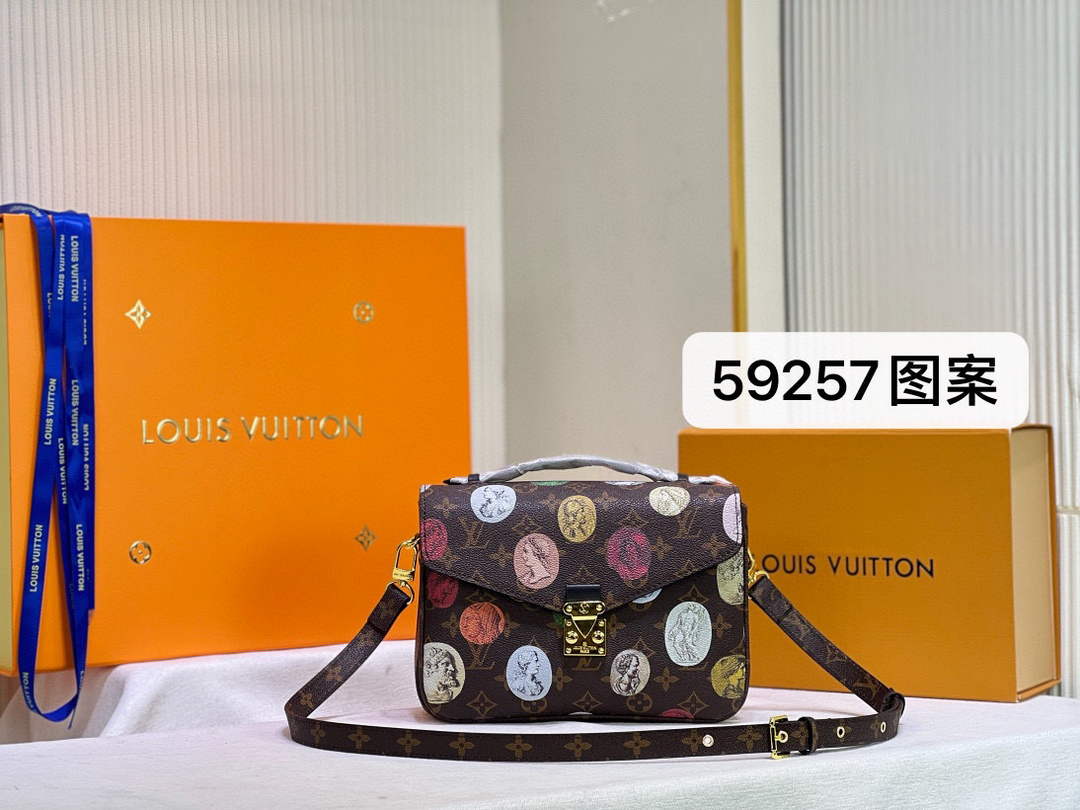 LV Louis vuitton M59257 Pochette Metis Bag monogram M40780