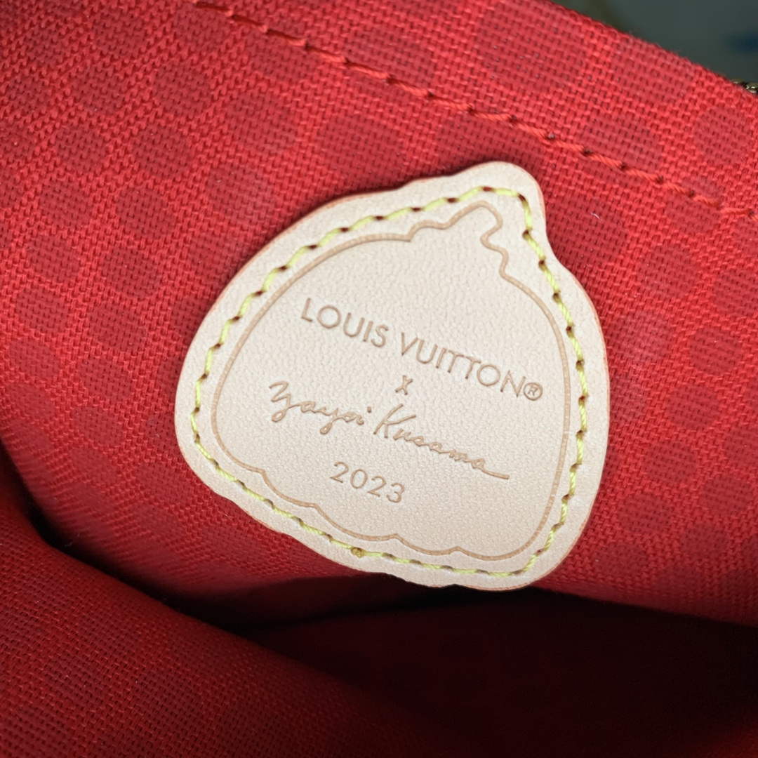 LV M46385 Louis Vuitton LV X YK Multi Pochette Accessoires Monogram