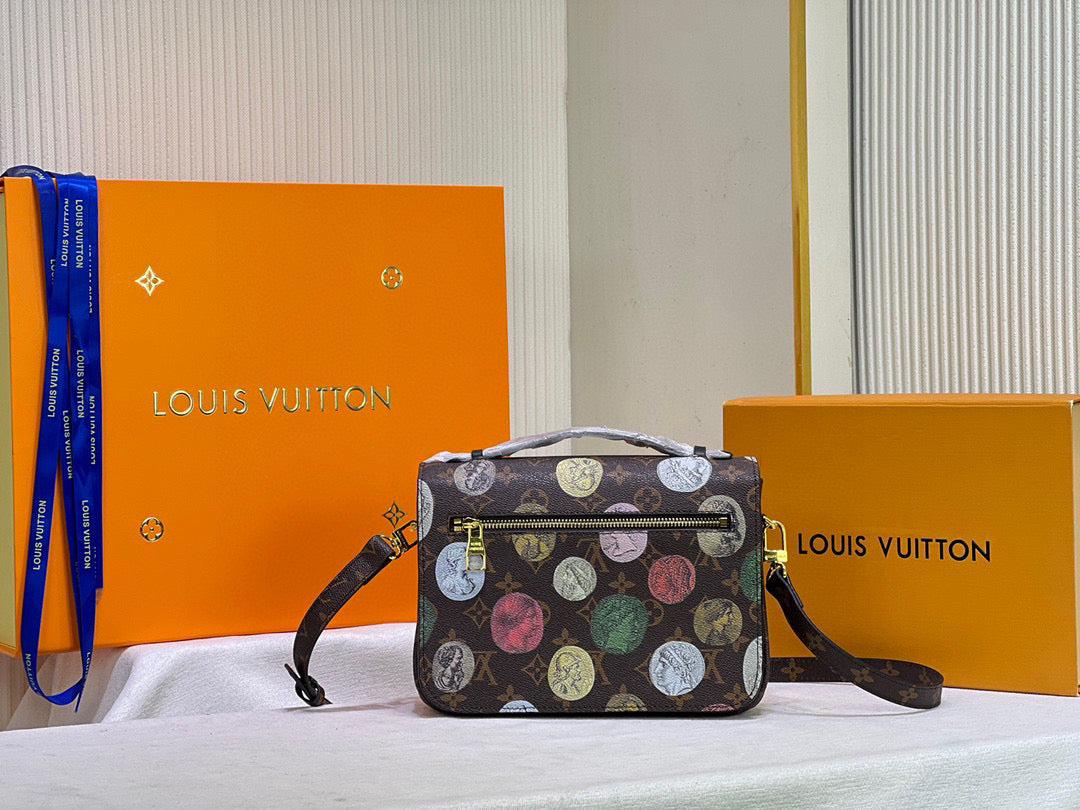 LV Louis vuitton M59257 Pochette Metis Bag monogram M40780