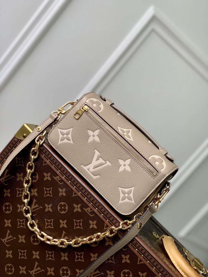 LV M23081 Louis Vuitton Pochette M��tis East West Handbag