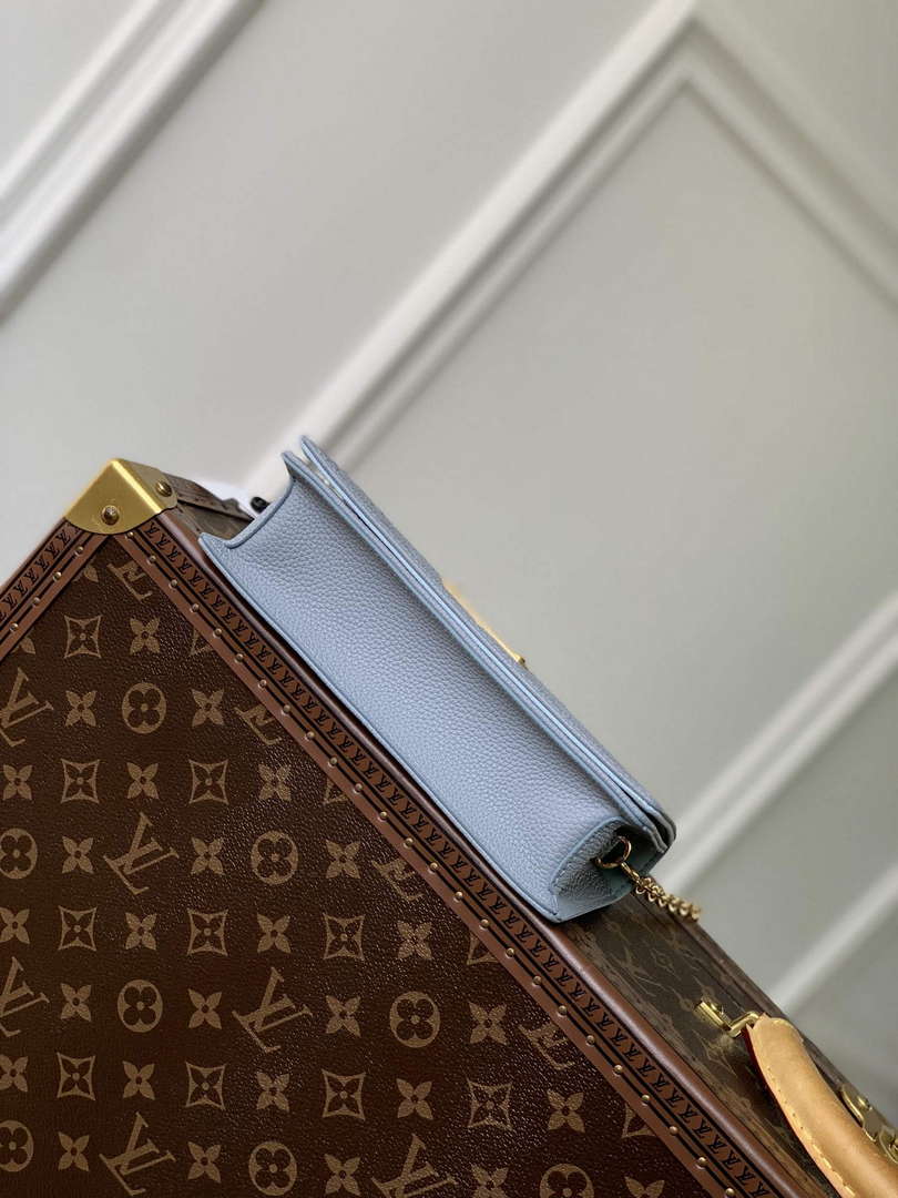 LV M83233 Louis Vuitton Wallet On Chain Lily Bag Blue Hour